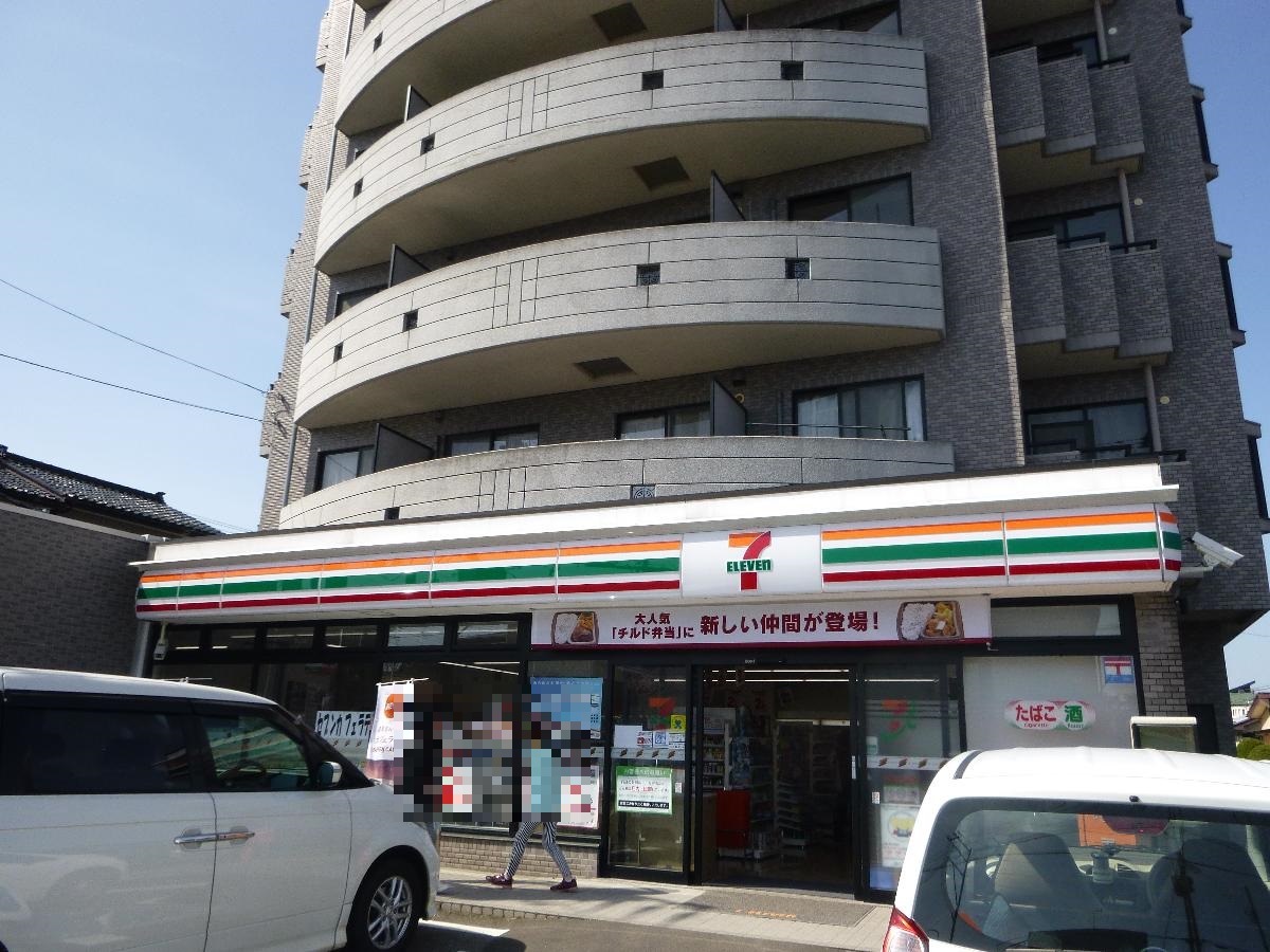 セブンイレブン糸魚川中央店まで約420m（徒歩6分）　分譲地に一番近いコンビニ／中央2-2-15◆24時間◆広めの駐車場完備