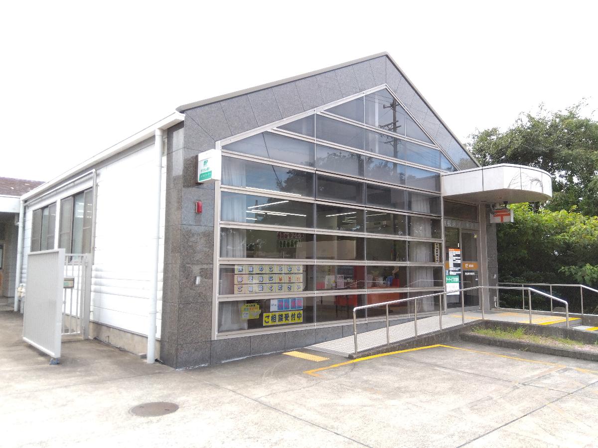 浜松遠州浜郵便局まで約350m（徒歩5分）　郵便局が近く、郵便の発送や受け取り、ＡＴＭ等、便利です。