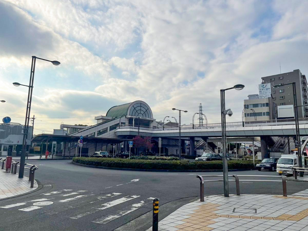 JR小作駅まで約1.2km（徒歩15分／車で約4分）　立川駅から奥多摩駅間を走るJR青梅線の駅です。JR青梅線は、JR南武線や中央線に繋がっているため都心部へのアクセスに便利です。