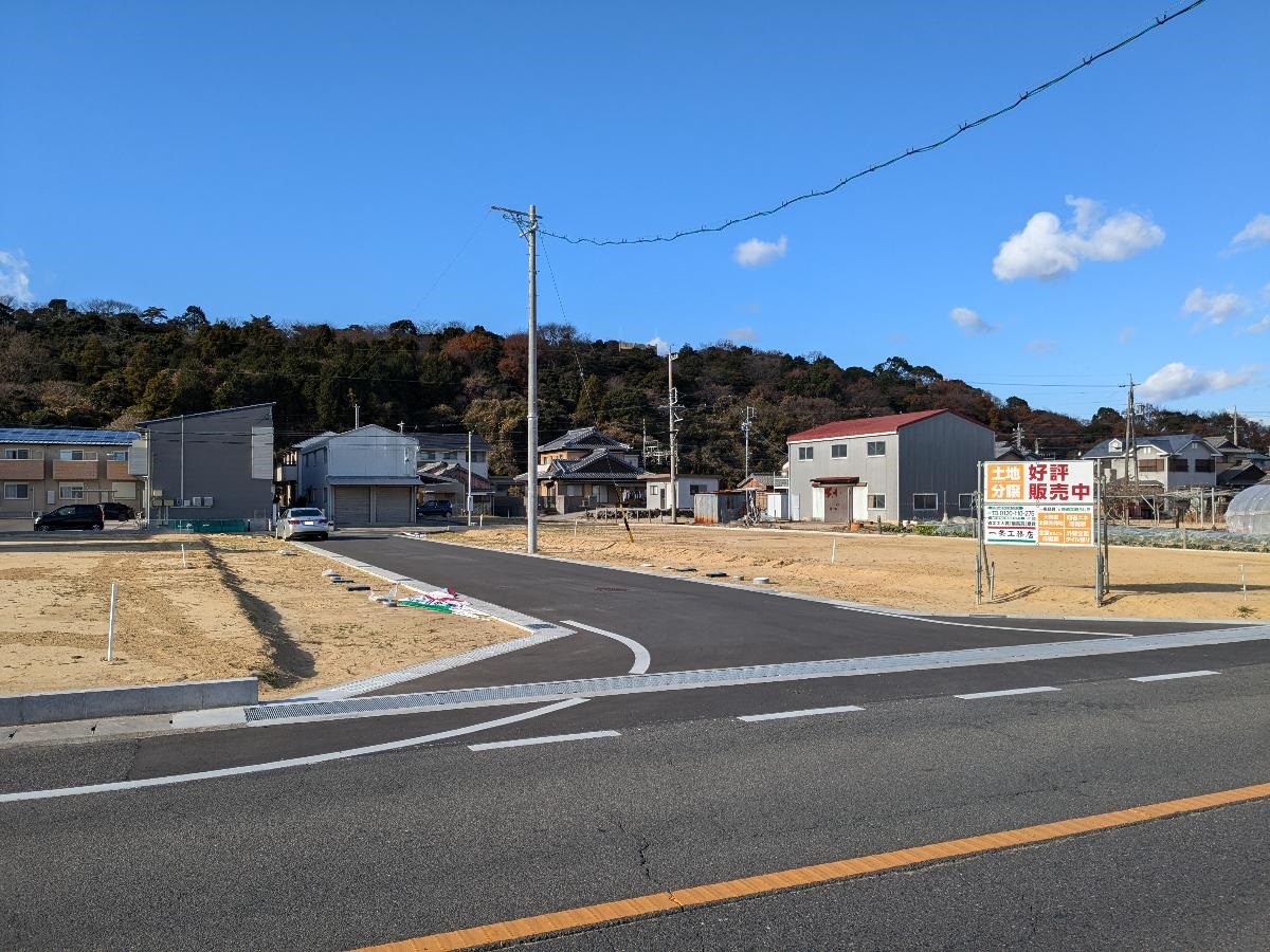 イイコトテラス鈴鹿市岸岡町