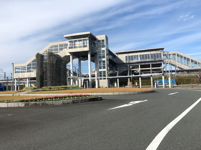 愛野駅まで約2.5km（車で約7分）　近隣にはスーパーを始め、結婚式場やエコパスタジアムがあります。