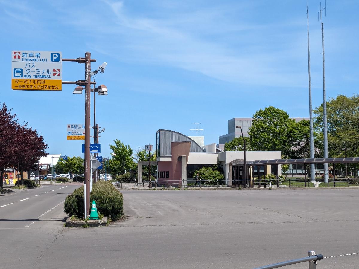中標津町東９条南９丁目 土地 中標津バスターミナルまで約1.4km（徒歩18分）　釧路・根室への交通機関。