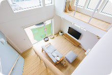 吹き抜け + リビング階段